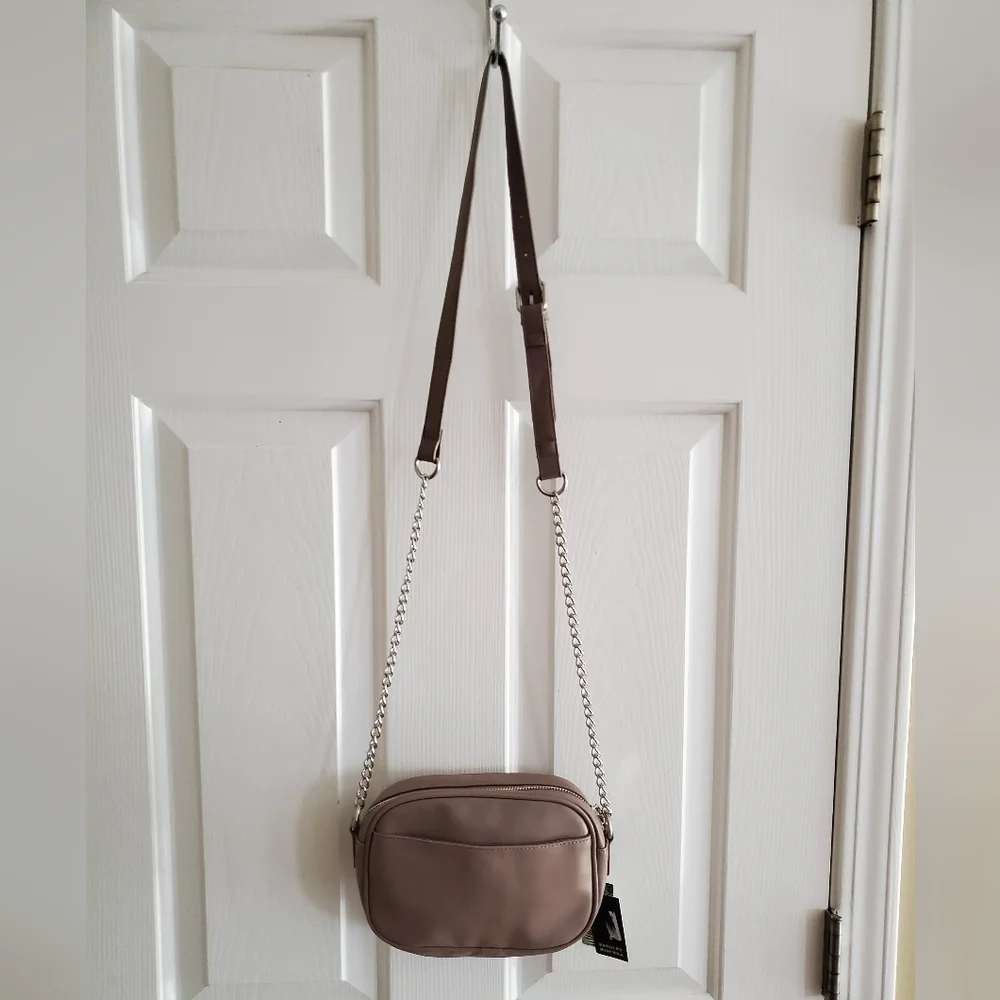 Badgley Mischka Camera bag with slip pocket in Taupe Vegan Leather
